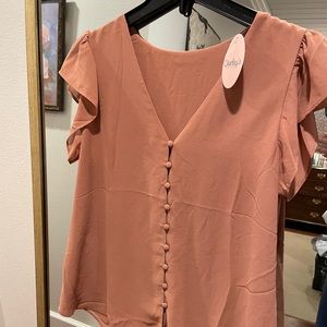 Sweet button flutter sleeve salmon top